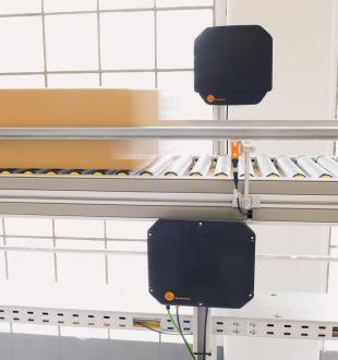 Tracking and tracing with UHF
