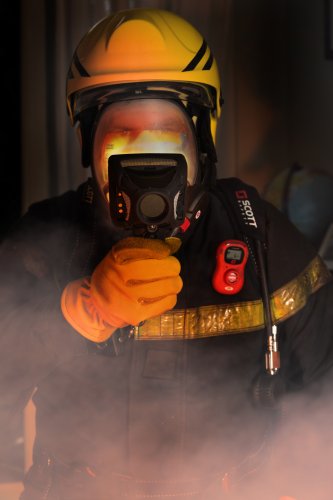 WORLD´S FIRST CAMERA WITH HOT AND COLD-SPOT TRACKING FROM SCOTT SAFETY DEBUTS AT INTERSEC 16