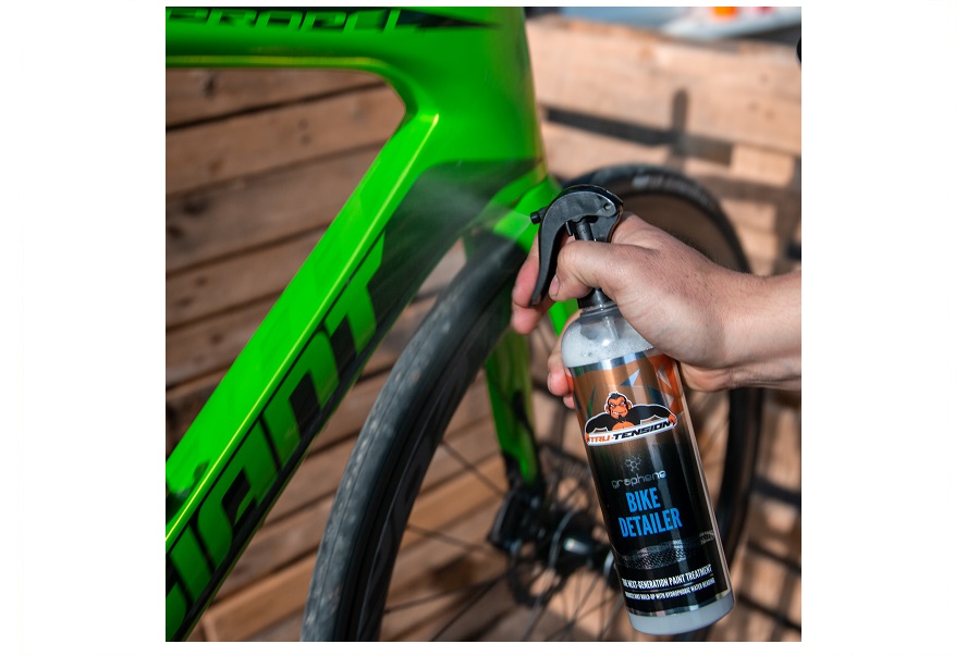 DRAGONS’ DEN INNOVATOR INTRODUCES NEW GRAPHENE-BASED DETAILER