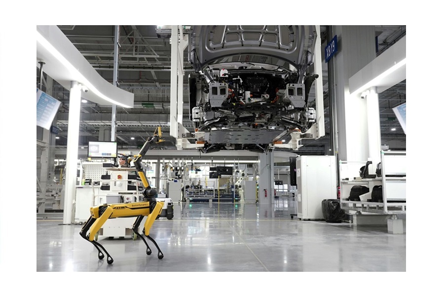 Spot failures early on:  A four-legged robot enabling predictive maintenance 
