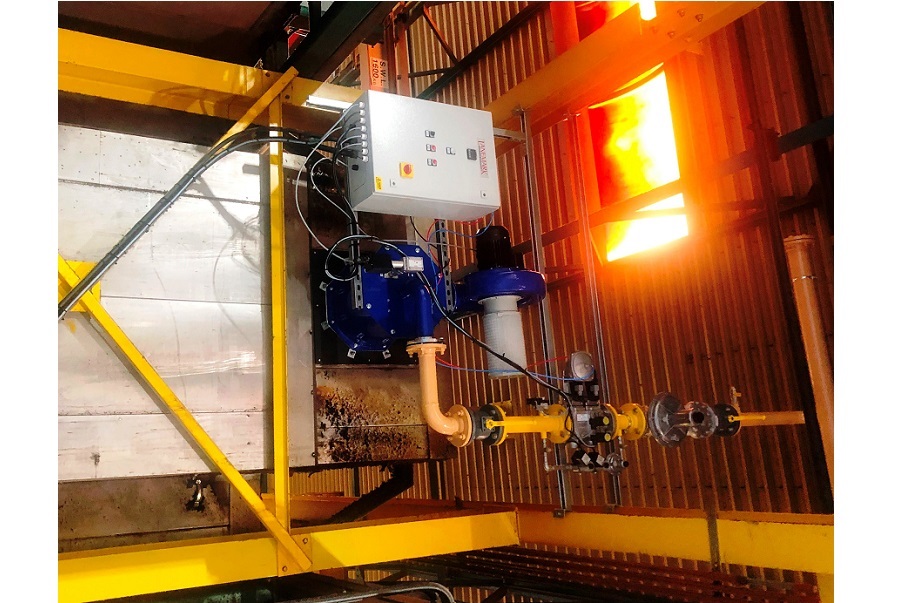 ROTATIONAL MOULD SPECIALIST GAINS FROM LATEST LANEMARK PROCESS GAS BURNER TECHNOLOGY