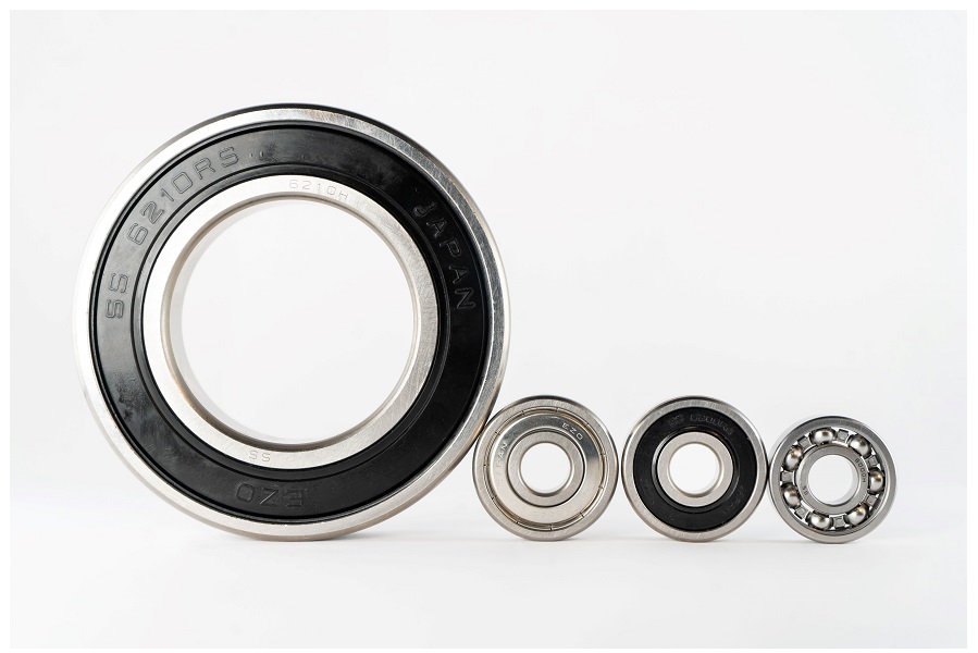 Five considerations to ensure superior performance of steel bearings under harsh conditions