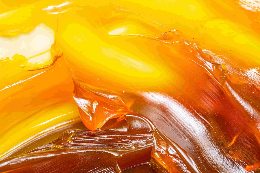 Grease or oil? Choosing the right lubricant for your application